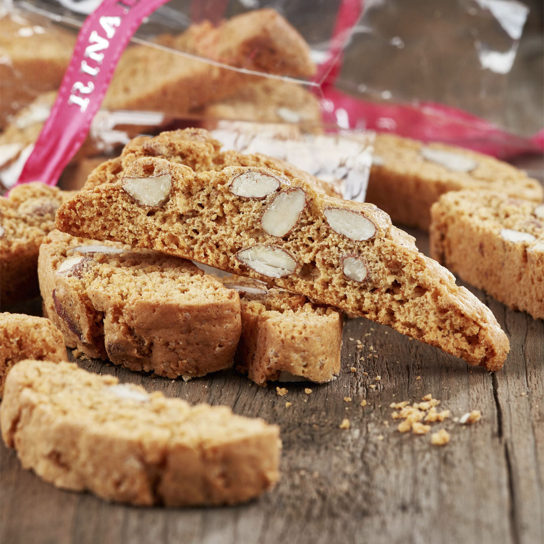 Cantucci di Prato, crea la ricetta di Roberto RInaldini.